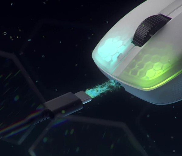 ROCCAT Kone Pro Air gaming mouse