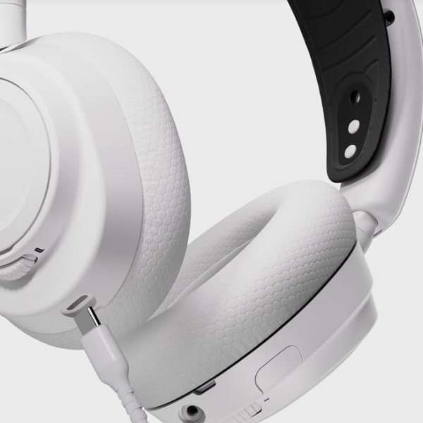 SteelSeries Arctis Nova 7X White Gaming Headset