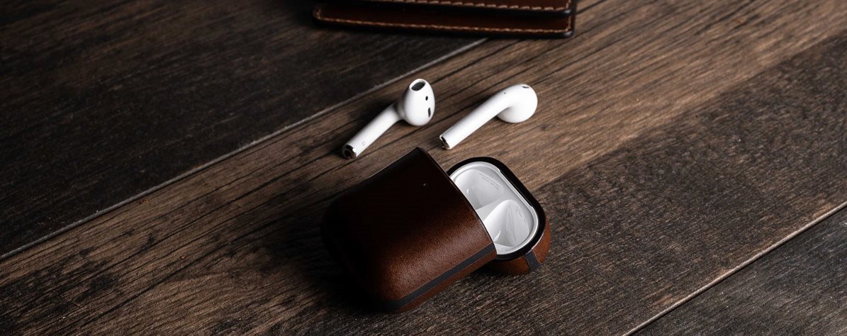 Nomad Leather Case Brown Apple AirPods Kožené pouzdro na Apple AirPods