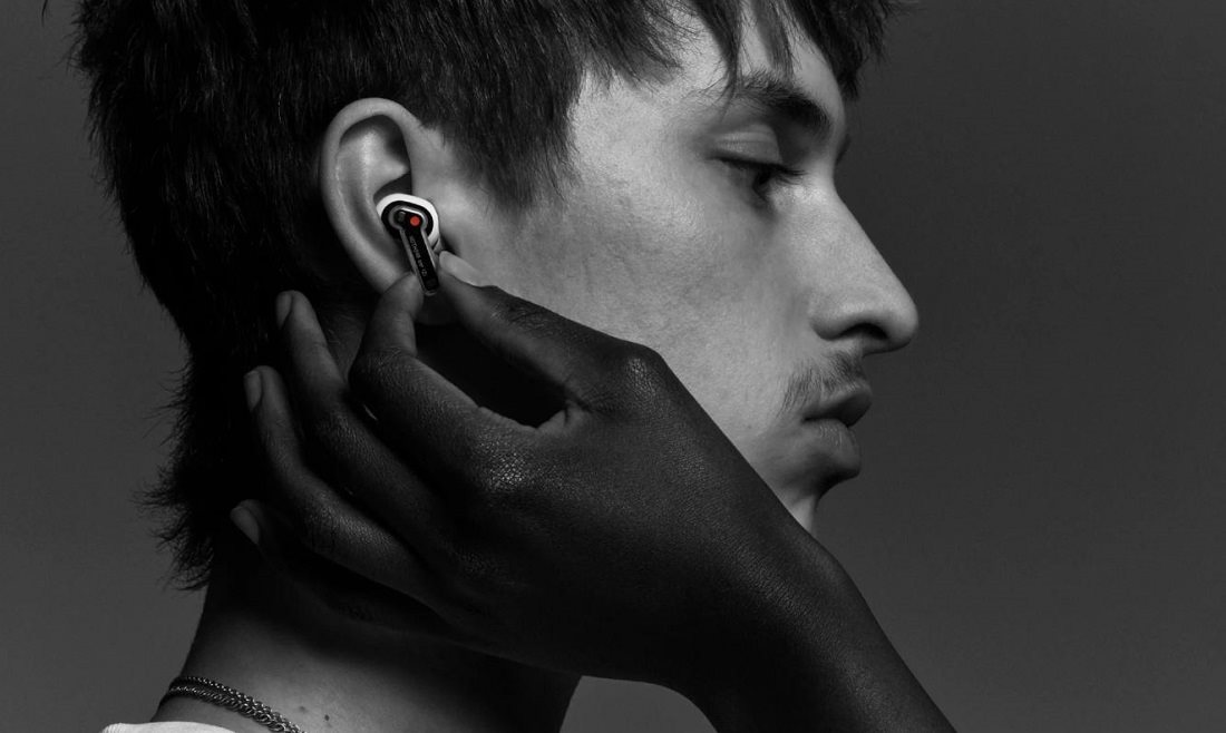 Bezdrátová sluchátka NOTHING Ear (2)