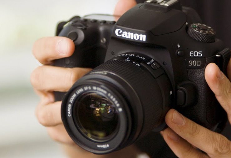Canon EOS 90D