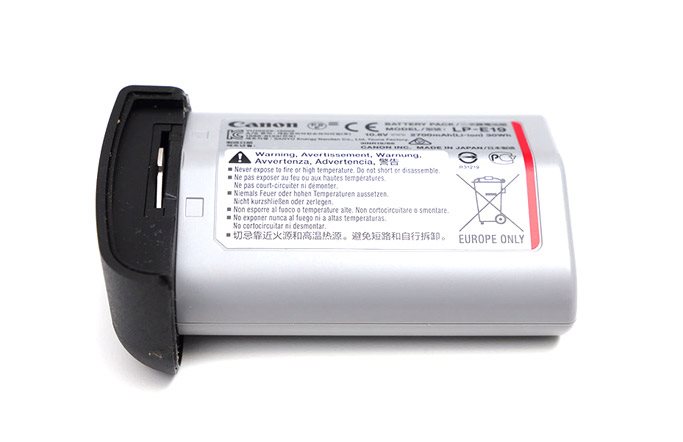 Canon LP-E19 battery Up to twice the camera life