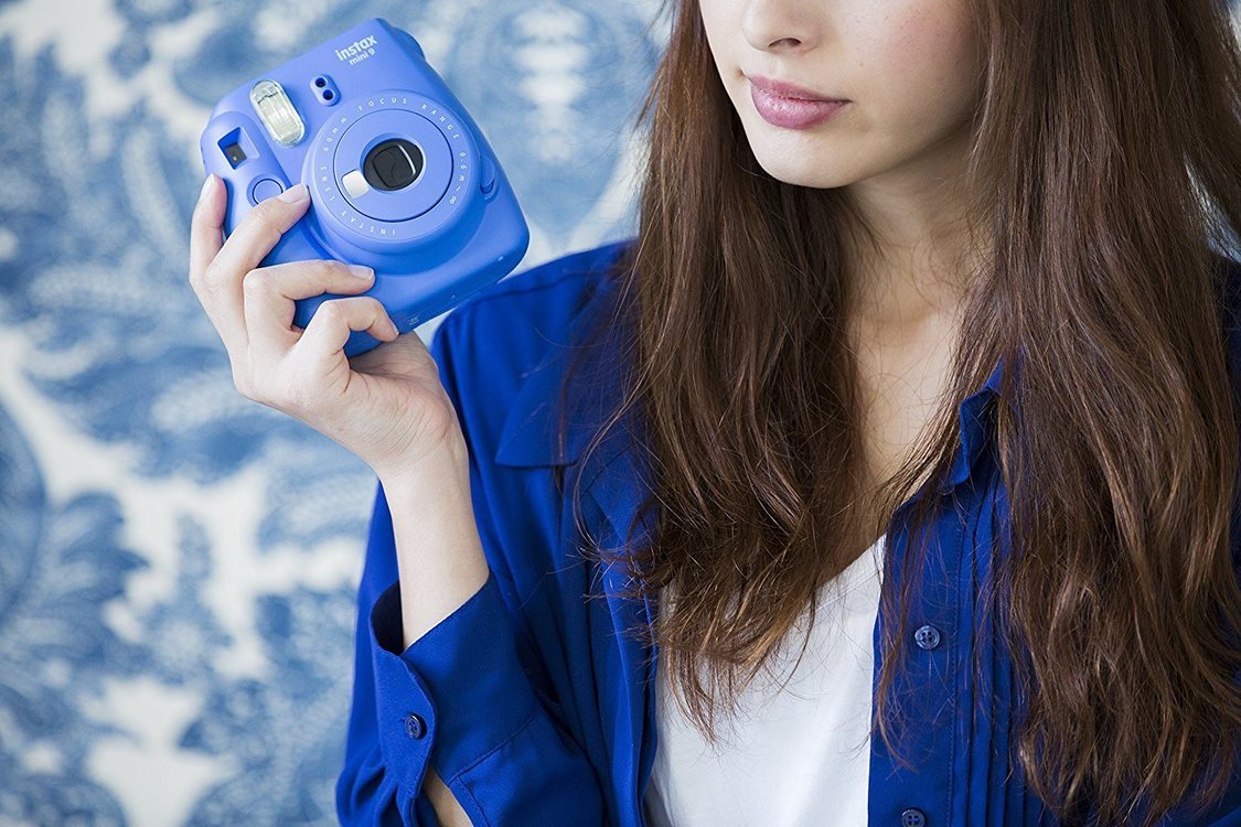 Fujifilm Instax Mini 9 - kvalitní objektiv