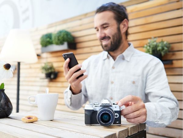 Olympus OM-D E-M10 Mark IV