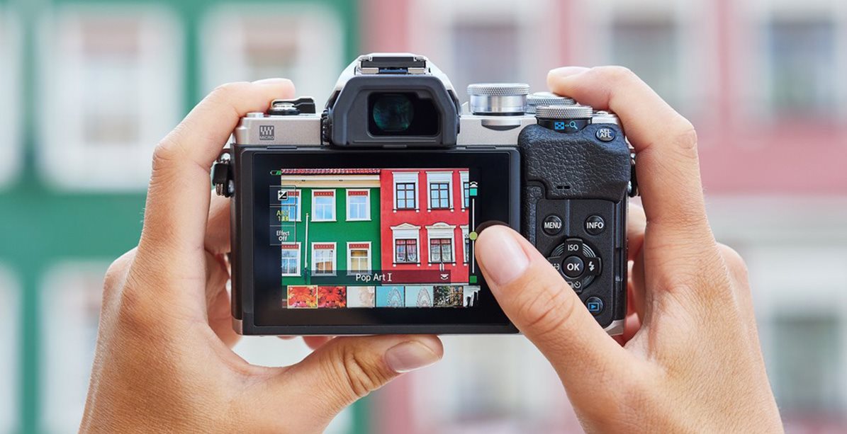 Olympus OM-D E-M10 Mark IV