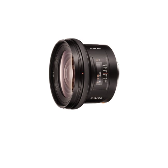 SONY 20mm lens Členy z ED skla a SSM pro ostření.