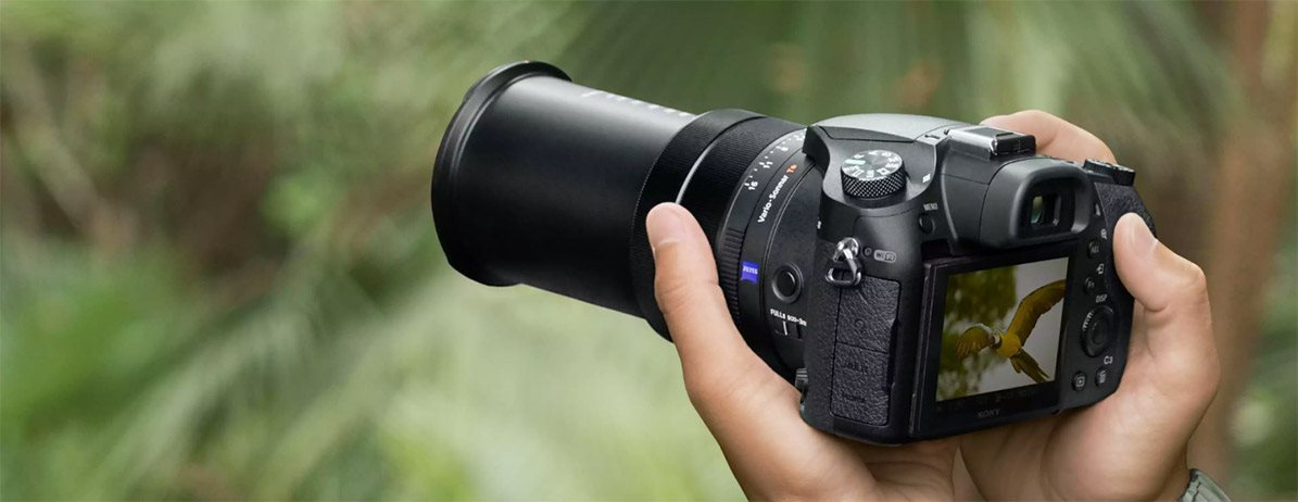 Digitálny kompaktný fotoaparát SONY DSC-RX10 IV