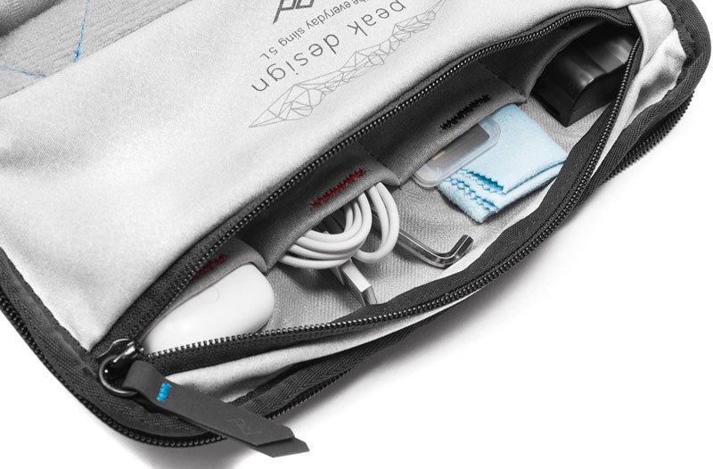 Peak Design Everyday Sling 5L - light grey Waterproof materials