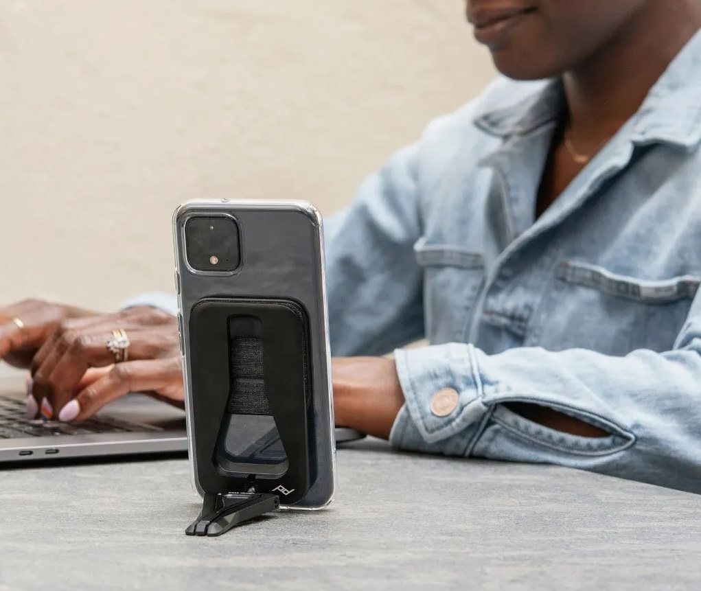 Peak Design Universal Adapter Charcoal mobile phone holder