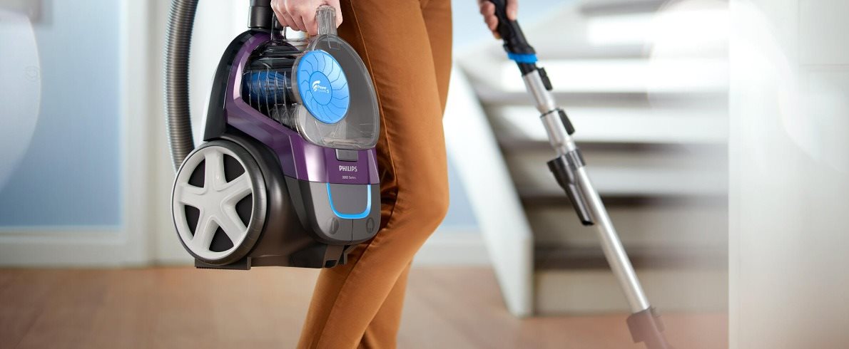 Philips PowerPro Compact FC9333/09 bagless vacuum cleaner Philips PowerPro Compact FC9333/09 bagless vacuum cleaner