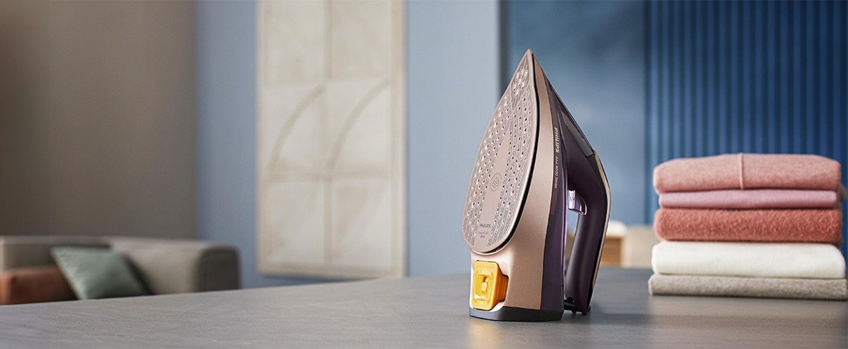 Iron Philips Azur 8000 Series DST8040/30