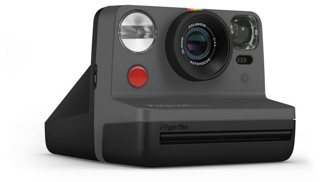 instantný fotoaparát Polaroid NOW