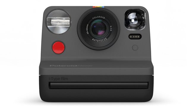 instantný fotoaparát Polaroid NOW