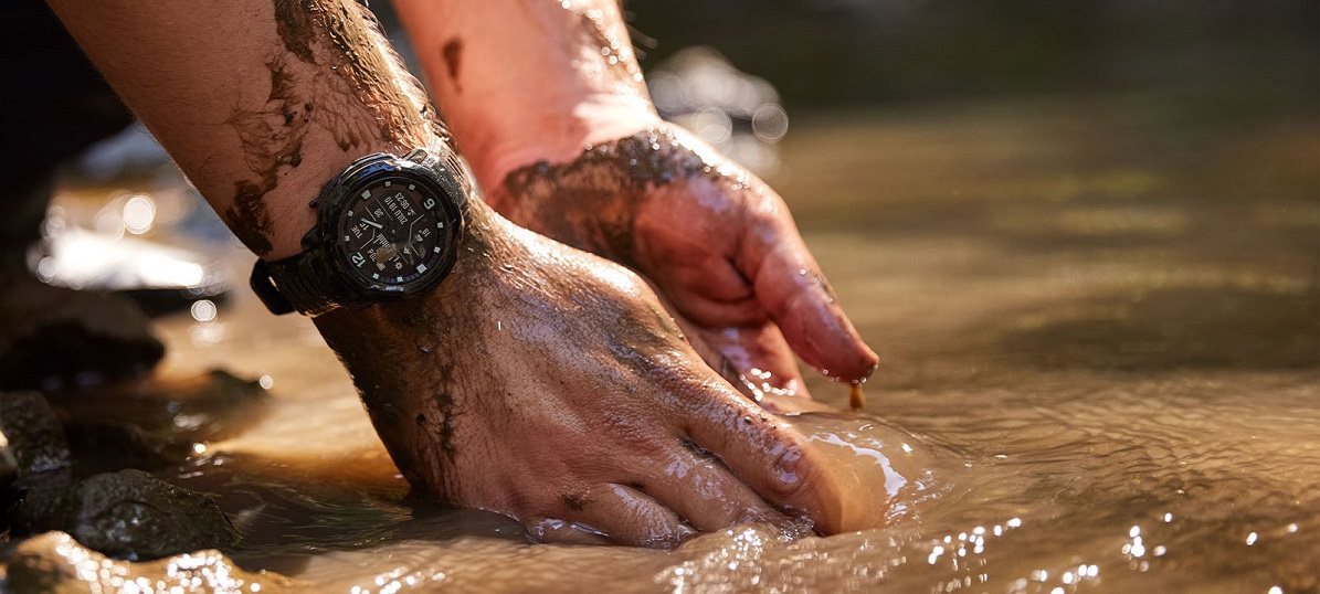 Garmin Instinct Crossover Solar-Smartwatch