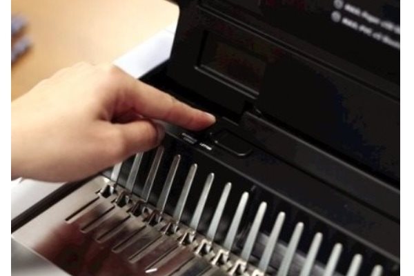 Fellowes QUASAR - E Fellowes QUASAR - E