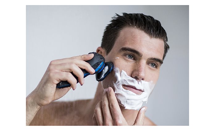 For dry and wet shaving