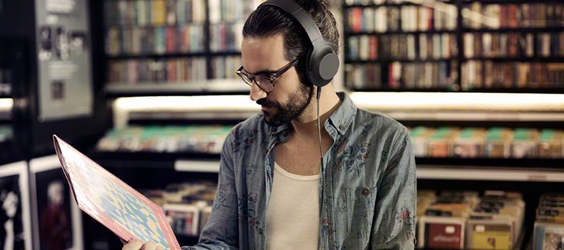 Sluchátka Sony Hi-Res MDR-100AAPB
