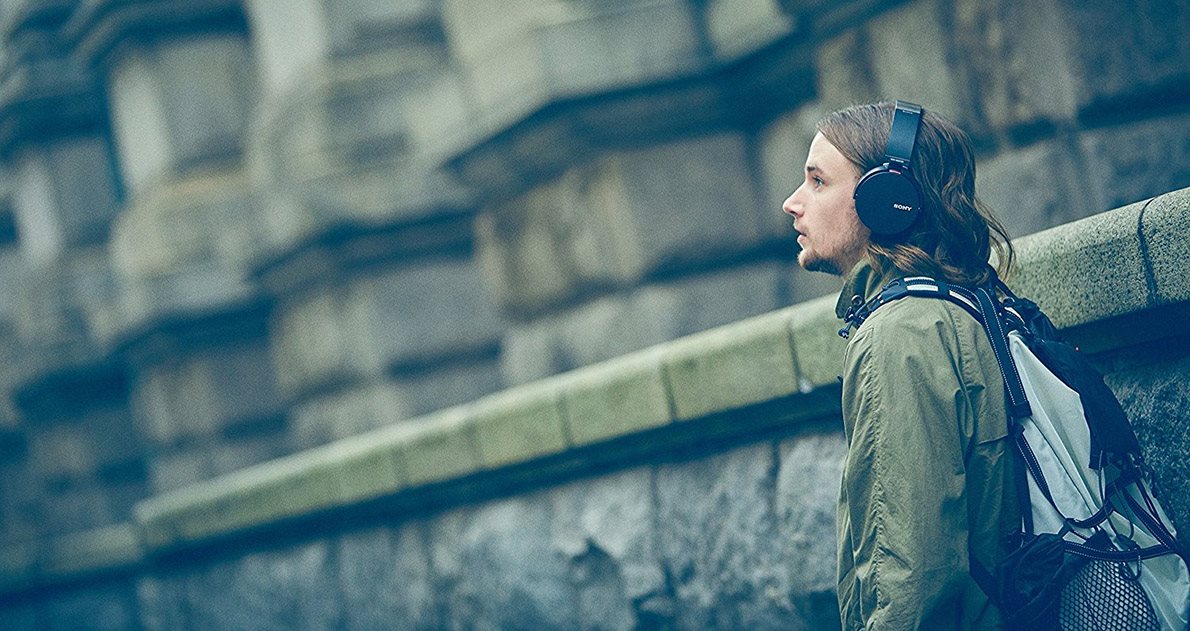 Headphones with EXTRA BASS technology Sluchátka s technologií EXTRA BASS