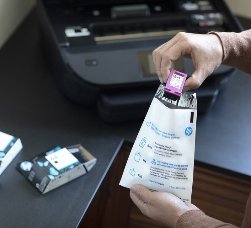 Cartridge HP C2P20AE č. 935 azurová