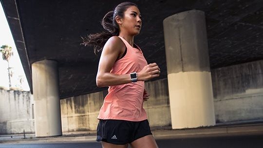 Fitbit Ionic adidas Edition Fitbit Ionic adidas Edition