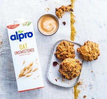 Alpro unsweetened vegetable drink with oat flavour 