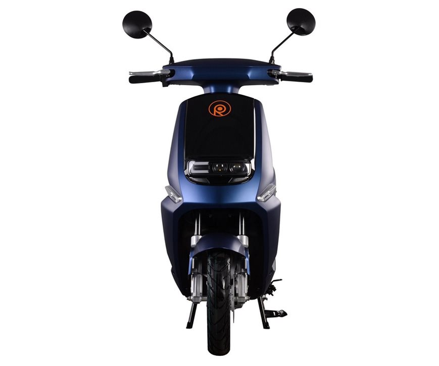 Racceway SMART Blue Excellent driving characteristics