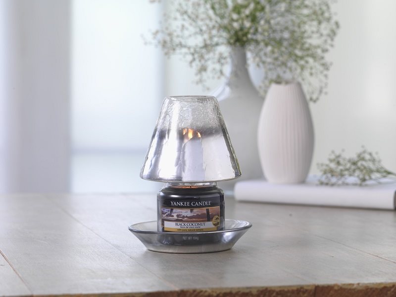Svíčka YANKEE CANDLE Classic střední Black Coconut 411 g