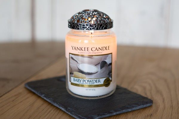YANKEE CANDLE Baby Powder candle 104g