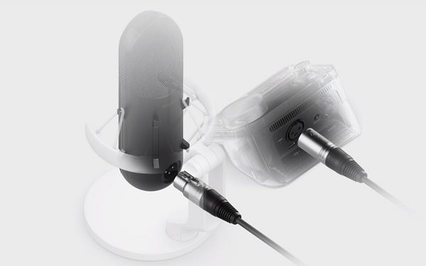SteelSeries Alias Pro microphone