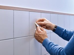 Háček Tesa Nalepovací hřebík na dlaždice a kov Háček Tesa Nalepovací hřebík na dlaždice a kov