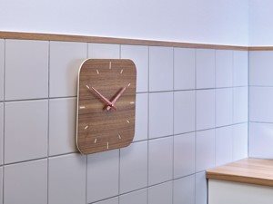Háček Tesa Nalepovací hřebík na dlaždice a kov Háček Tesa Nalepovací hřebík na dlaždice a kov