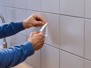 Tesa Nalepovací hřebík na dlaždice a kov 3kg 