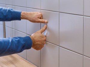 Tesa Nalepovací hřebík na dlaždice a kov 3kg 