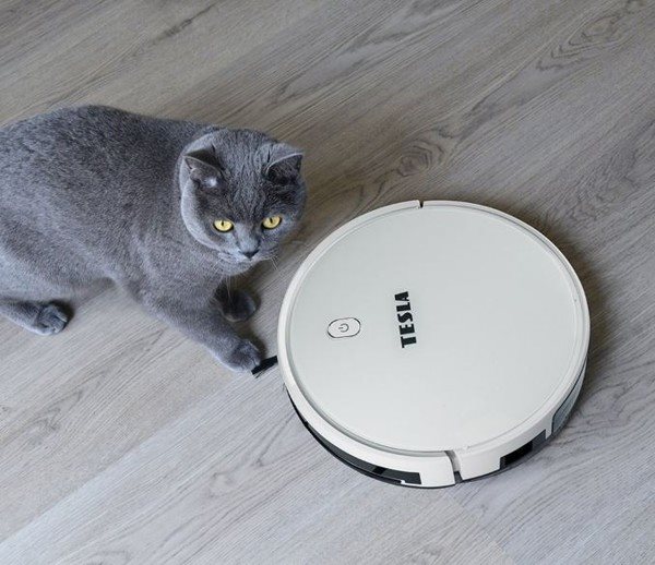 Robotický vysavač TESLA RoboStar iQ300