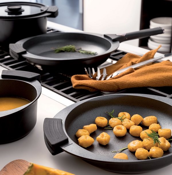 Set of dishes Tognana Set of dishes 8 pcs Avantspace