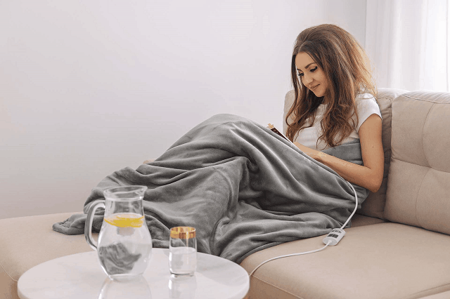 Elektrická vyhřívaná deka TrueLife HeatBlanket 1813