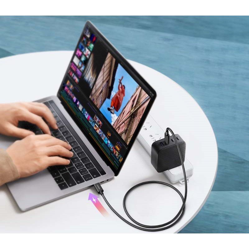 Dátový kábel UGREEN USB4 Type C Male to Type C Male 5A Cable 0.8 m Black