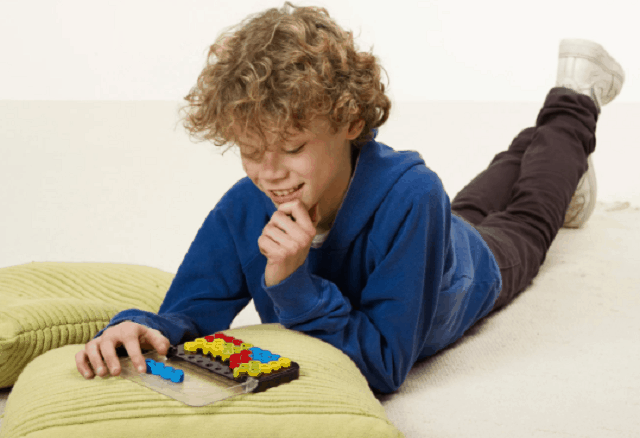 SMART GAMES: IQ TWIST