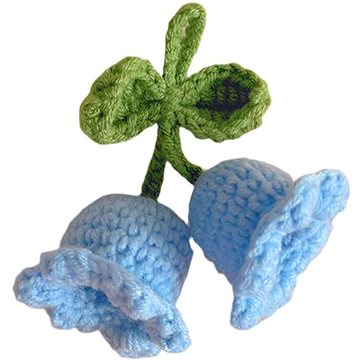 

ANNAM Háčkovaná květina Přívěšek konvalinka modrá, 8 × 7 cm
