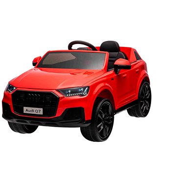 

Audi Q7 červené