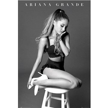 

Ariana Grande Sit