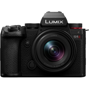 

Panasonic Lumix DC-S5 Mark II + Lumix S 18-40 mm f/4,5-6,3