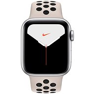 Apple Watch Nike Series 5 Stříbrný hliník s béžovým/černým sportovním řemínkem Nike - Chytré hodinky
