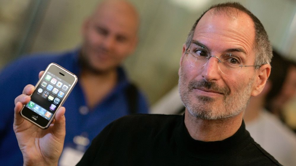 iPhone (2007), Steve Jobs s iPhonem