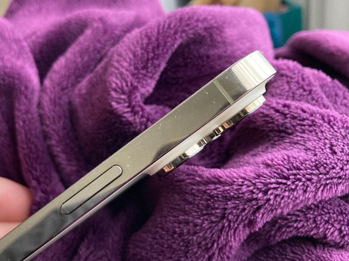 iPhone 14 Pro Max, recenze, vystouplý fotomodul