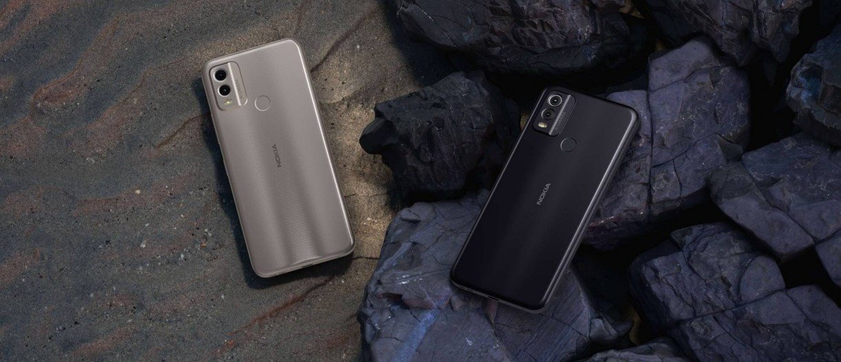 Nokia C22 a C32