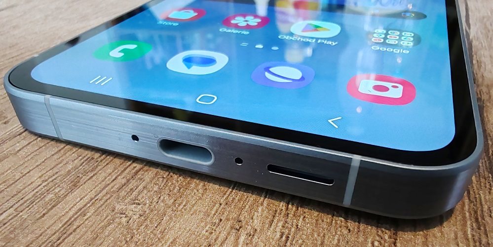 Samsung Galaxy A55 5G (RECENZE): To nejlepší, co nabízí série A. Skvělý ...