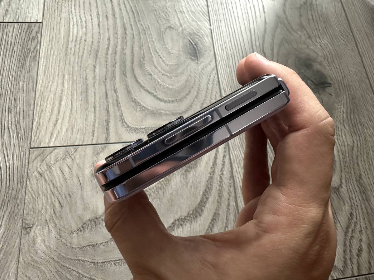 Xiaomi Mix Flip (RECENZE): Ohebné véčko s povedenými displeji, ale také ...