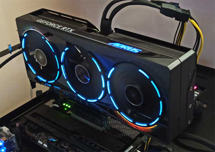 Gigabyte AORUS RTX 5070 MASTER 12G; Alza.cz