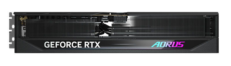 Gigabyte AORUS RTX 5070 MASTER 12G; horní strana 